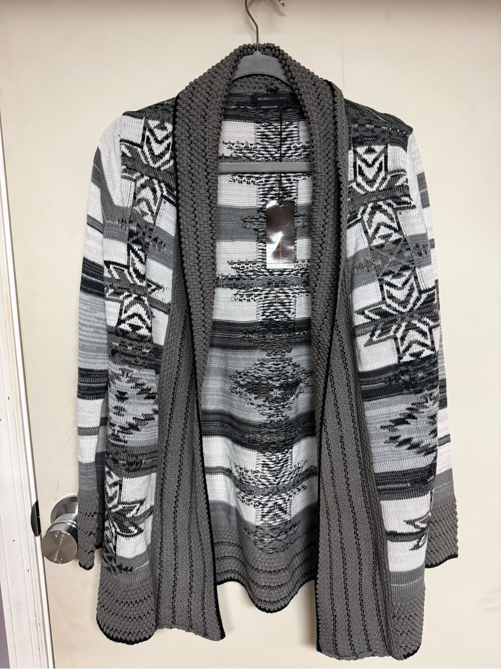 BCBGMaxAzria Gray & White Patterned Shawl-Collar Cardigan